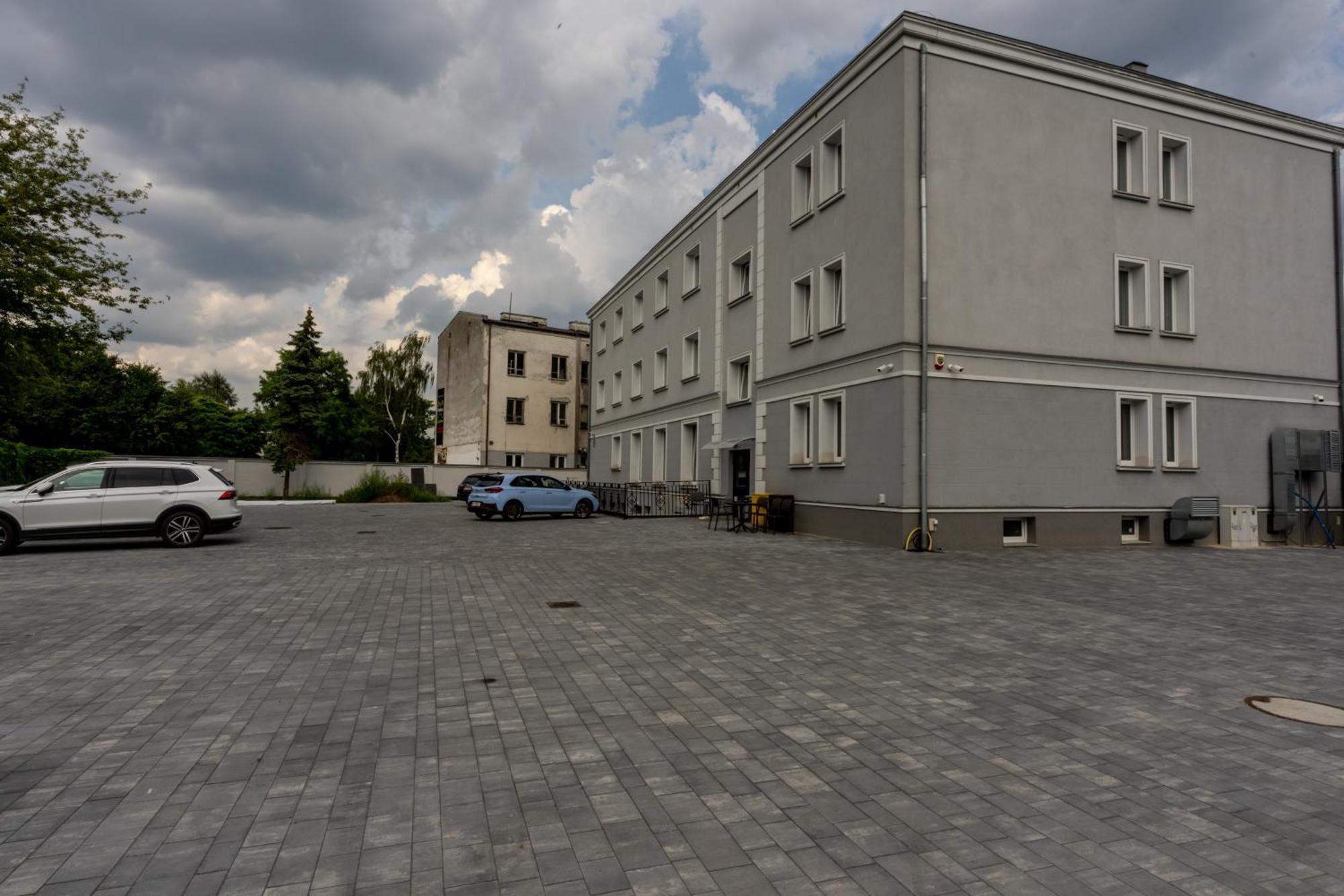 Sleep&Fly Okecie Warsaw Airport Bed & Breakfast Exterior photo